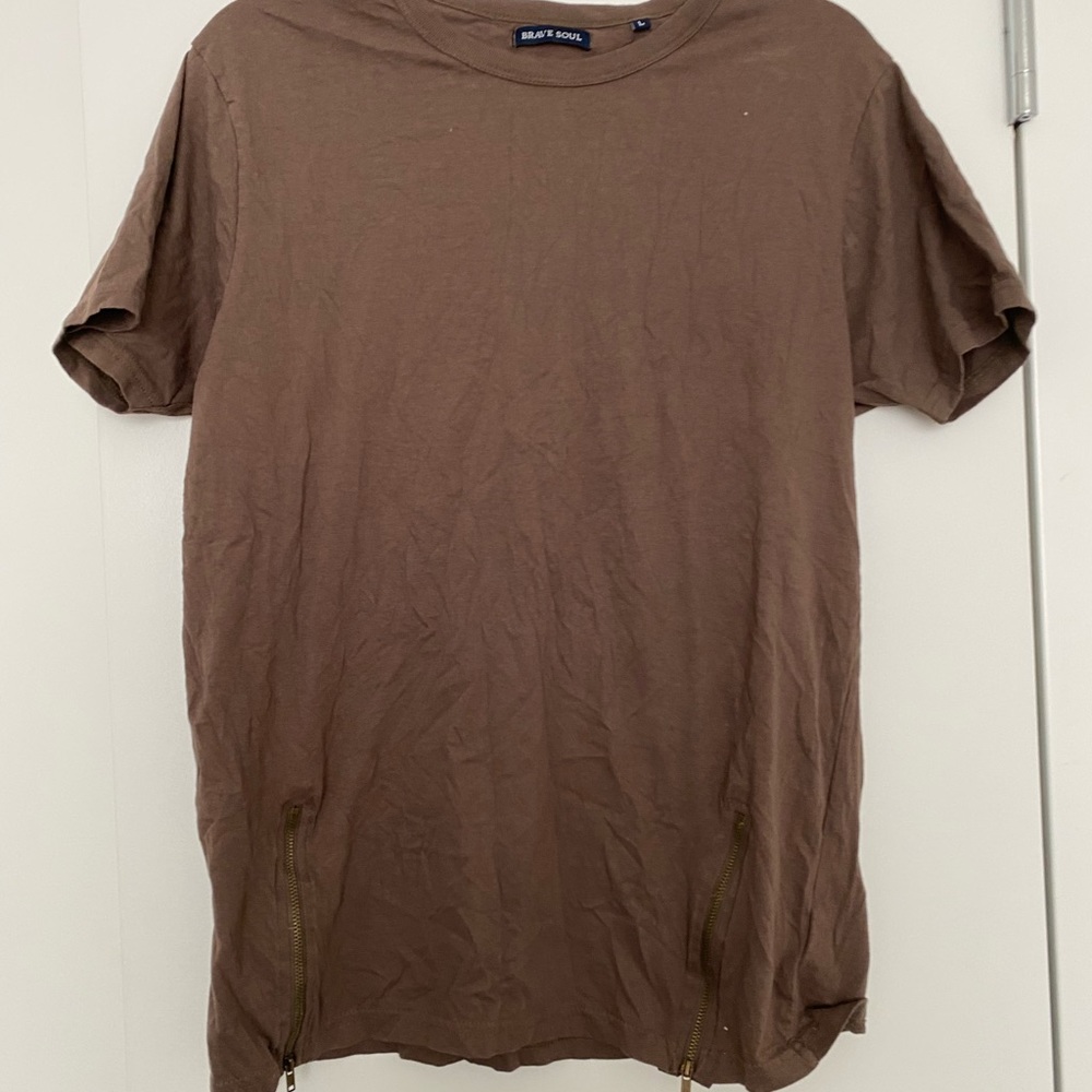 BRAVE SOUL TEE WITH ZIPPER DETAILS
